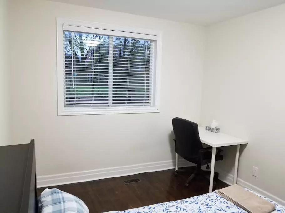 Private Rooms 5 Min Finch West Subway - York University Toronto Luaran gambar