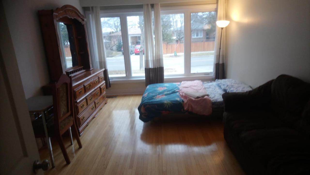 Private Rooms 5 Min Finch West Subway - York University Toronto Luaran gambar