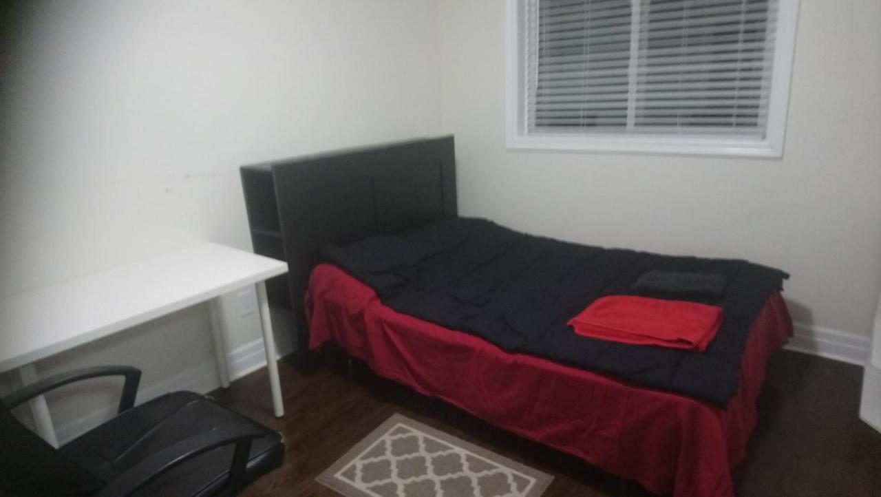 Private Rooms 5 Min Finch West Subway - York University Toronto Luaran gambar
